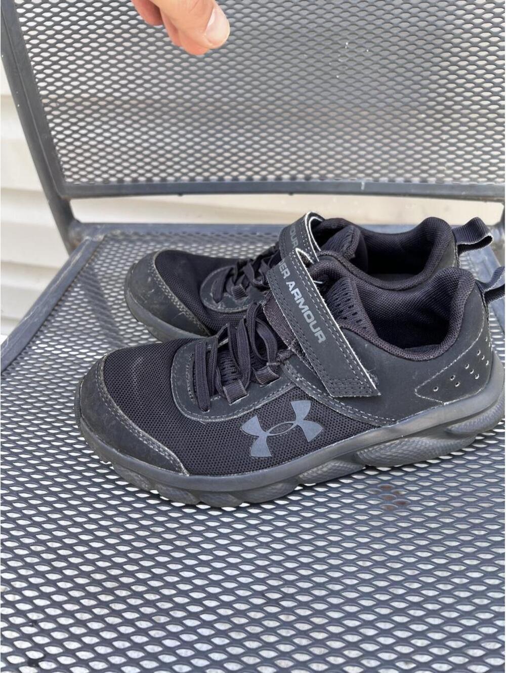 Under Armour Kid's Black Trainer Size 2